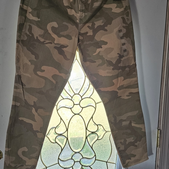 Pants - Picture 4 of 4